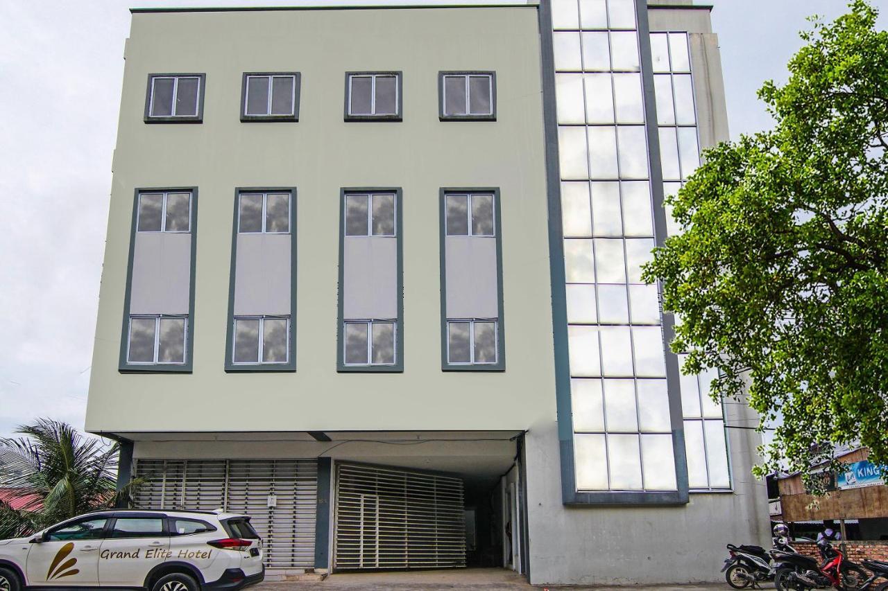 Oyo 92300 Koala House Hotell Pakanbaru Exteriör bild