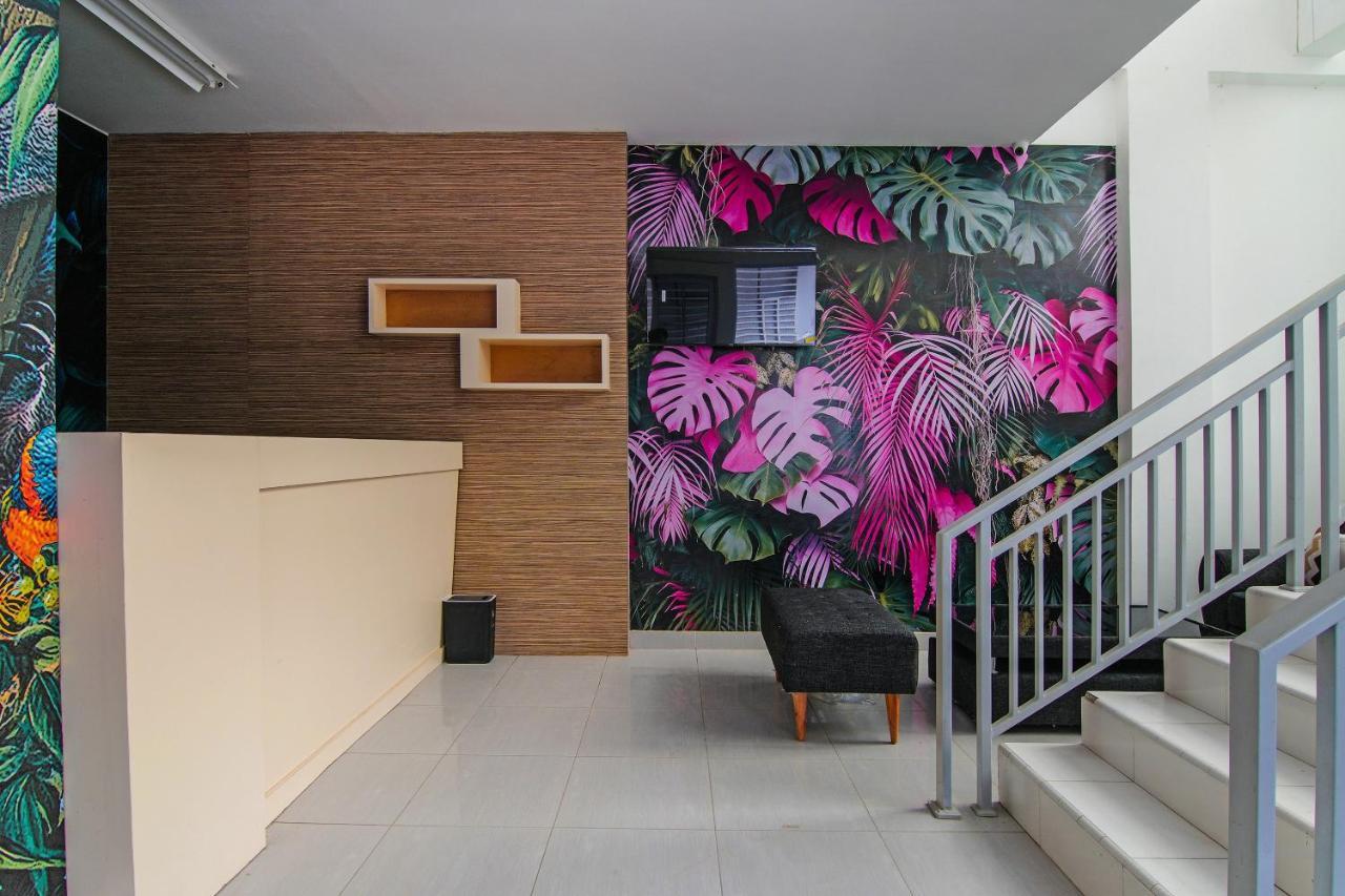 Oyo 92300 Koala House Hotell Pakanbaru Exteriör bild