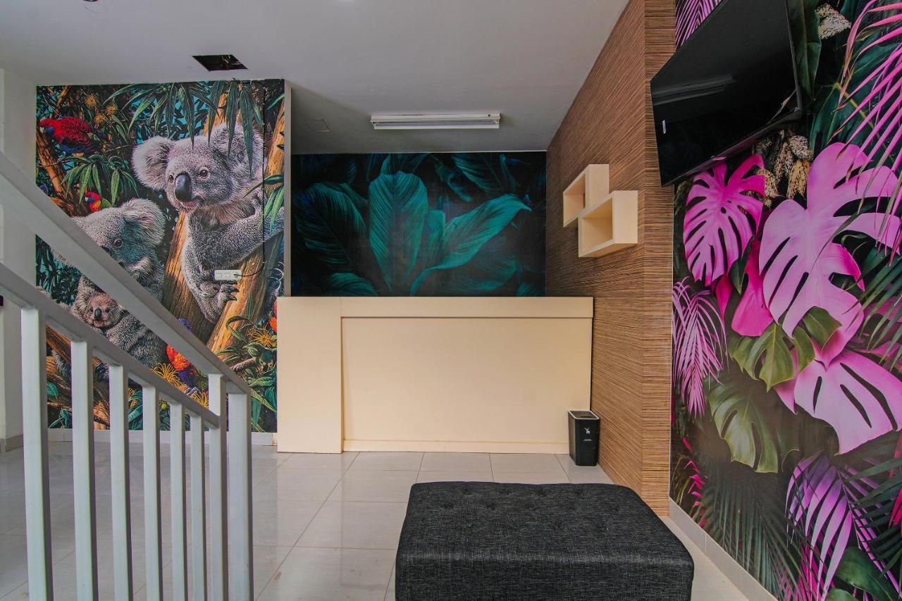 Oyo 92300 Koala House Hotell Pakanbaru Exteriör bild