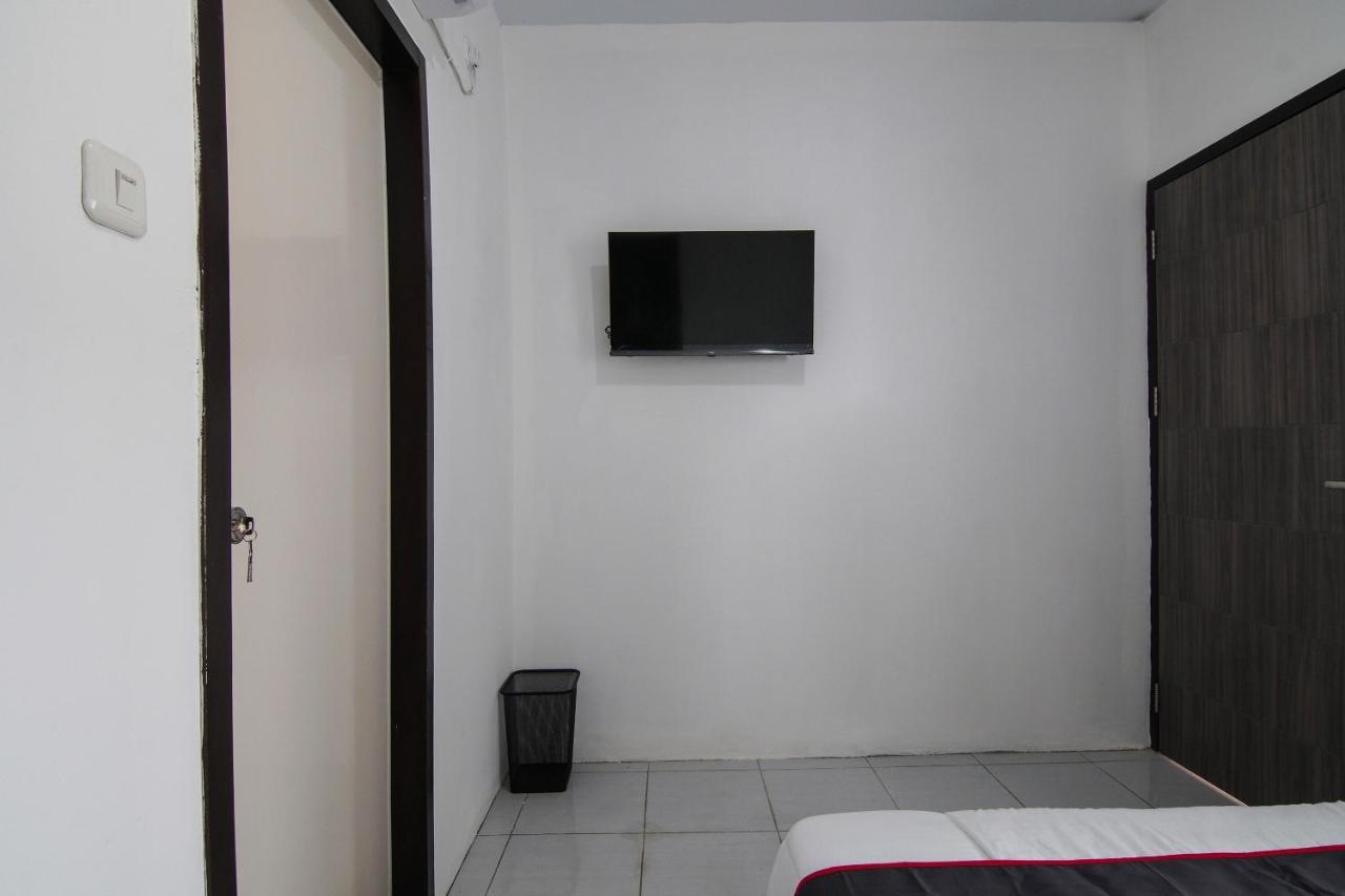 Oyo 92300 Koala House Hotell Pakanbaru Exteriör bild