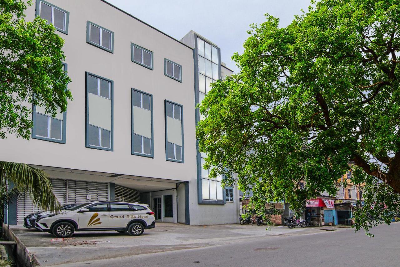 Oyo 92300 Koala House Hotell Pakanbaru Exteriör bild