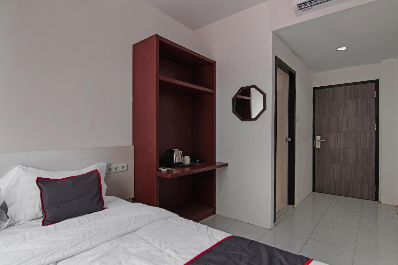 Oyo 92300 Koala House Hotell Pakanbaru Exteriör bild